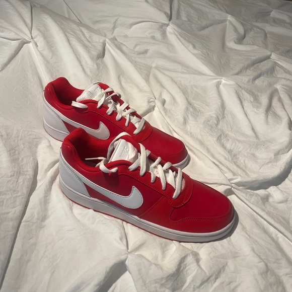 Size 9.5 - NEW Nike Ebernon Low Red/White WITH BOX - Picture 2 of 4